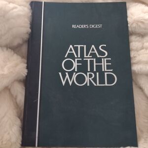 Atlas of the World hardcover book Readers Digest